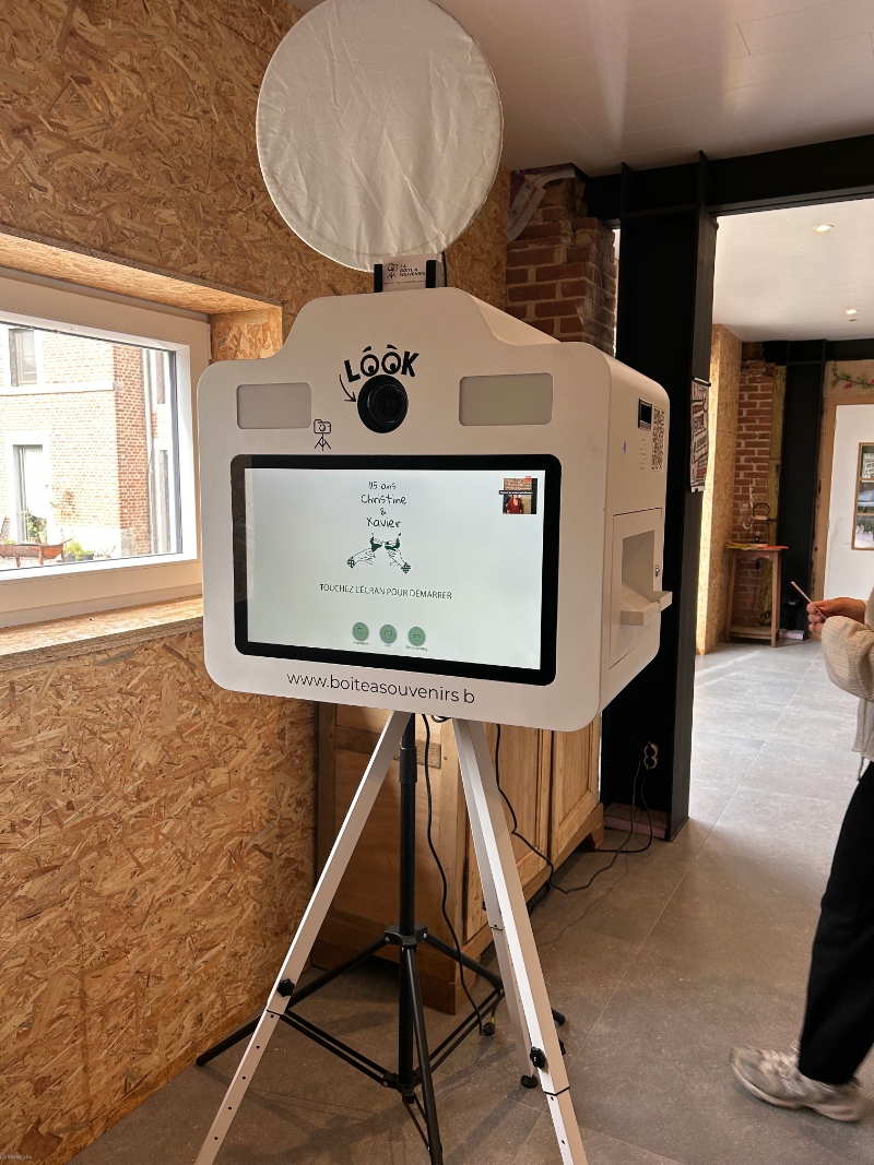 LA BOITE À SOUVENIRS